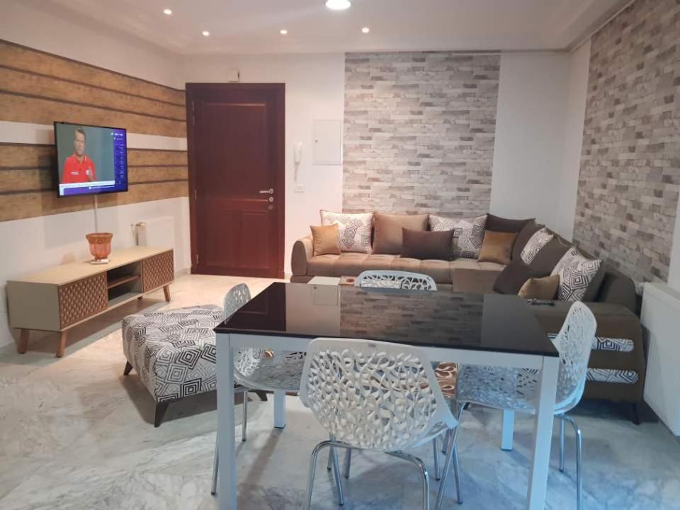 Appartement Lovely Near Mall - Lac2